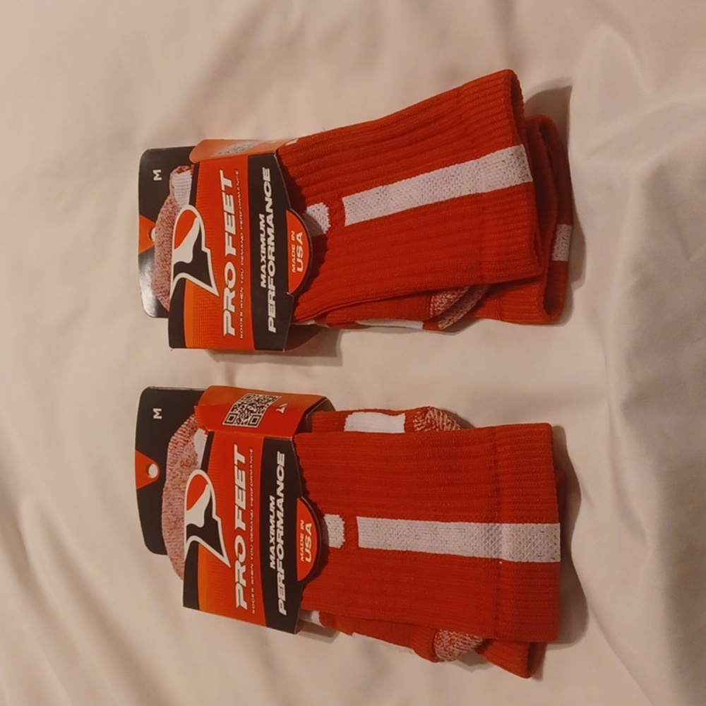 2 Nwt Pro Feet Maximum Performance Socks